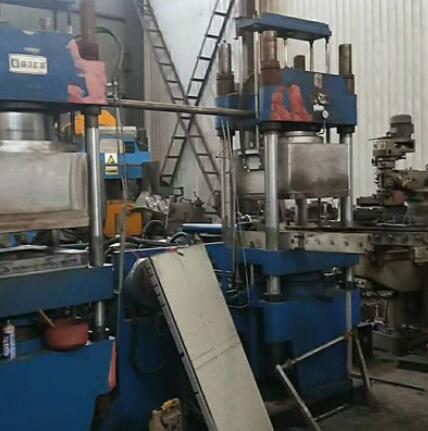150噸自動(dòng)2RT噸硫化機(jī)價(jià)格